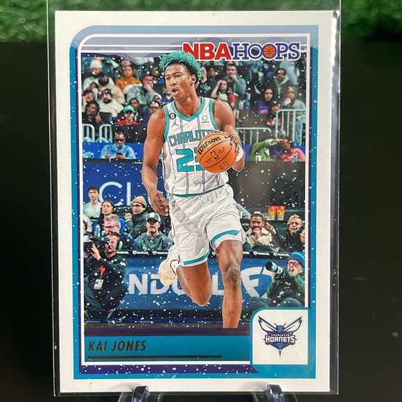 Panini Lot of 10 Charlotte Hornets Basketball 🏀 Trading Cards - Picture 7 of 10